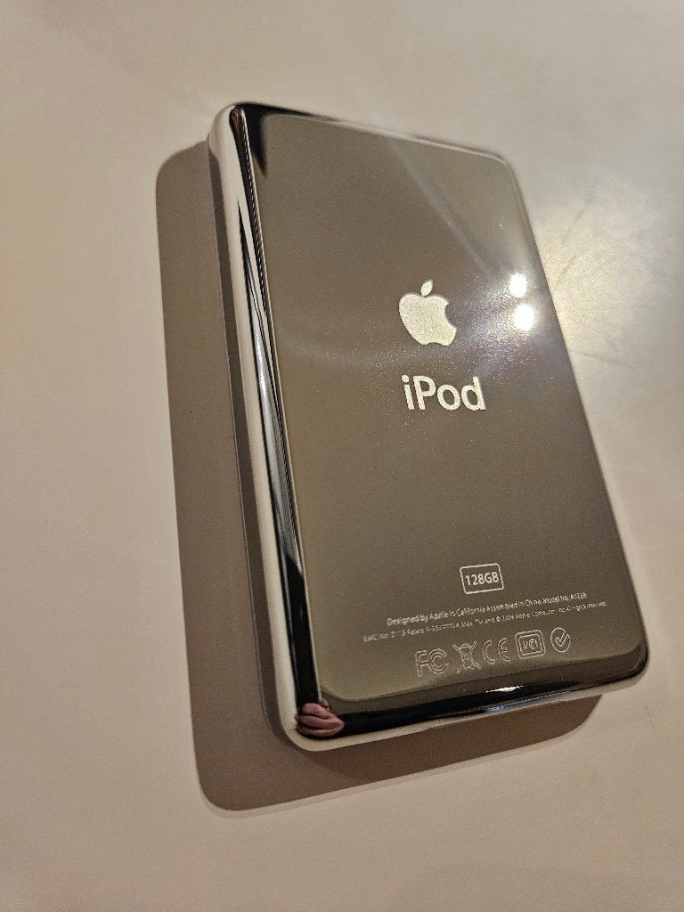 iPod Classic 5.5 Gen. 128 GB SSD, TV, Hi-fi & Vidéo, Enlèvement ou Envoi, Reconditionné, Classic, 40 GB et plus
