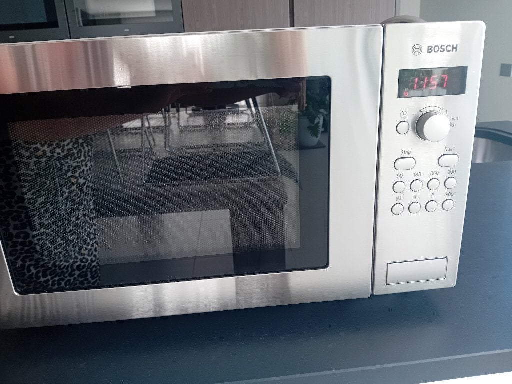 Four à micro-ondes Bosch (900 W), Enlèvement, Utilisé, 45 à 60 cm, Micro-ondes
