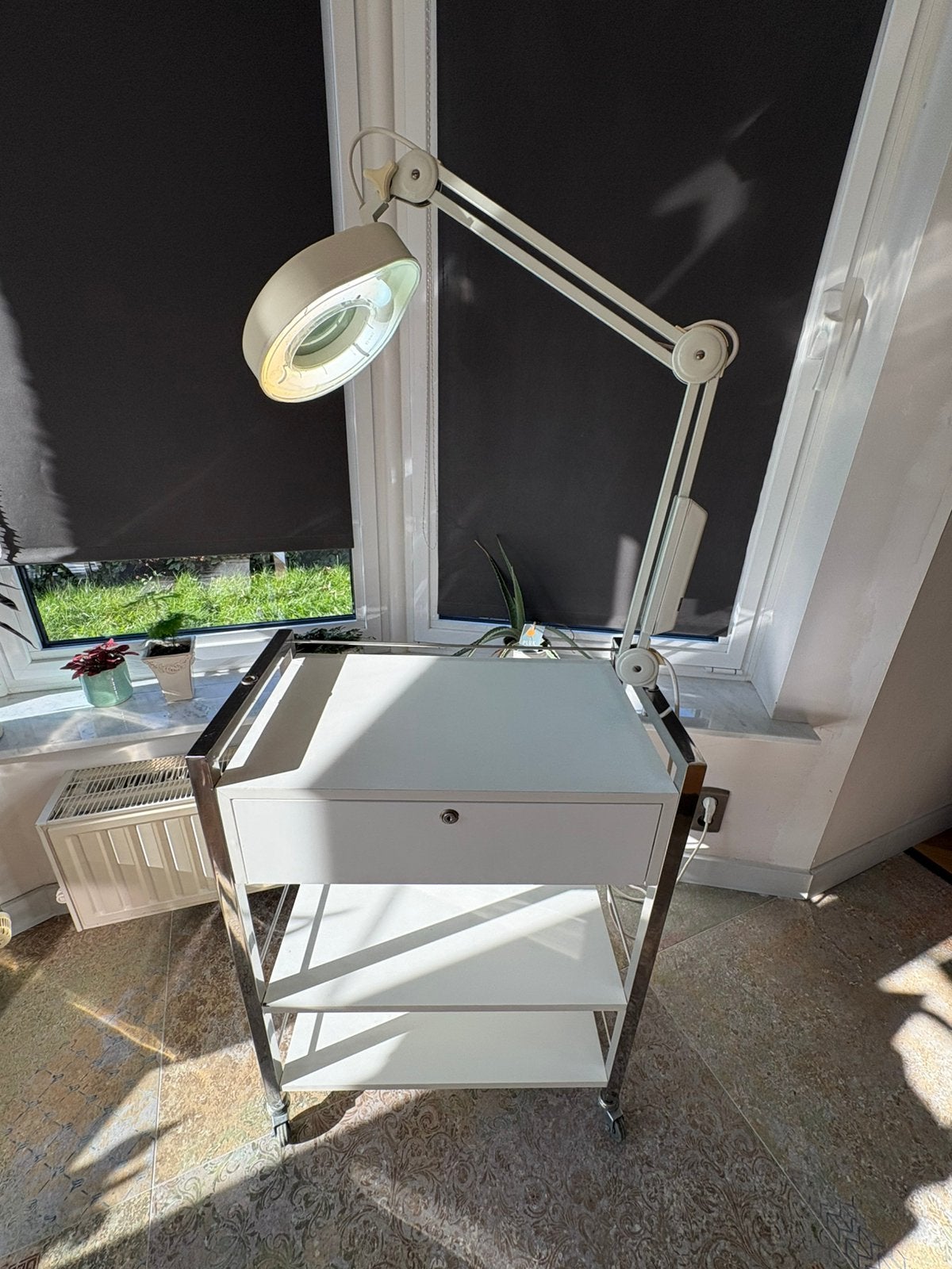 Instrumententafel met loupelamp, Ophalen, Zo goed als nieuw