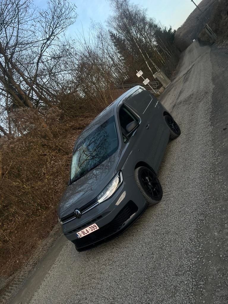 Volkswagen Caddy Utilitaire 2021 – 2.0 TDI 122ch DSG, 90 kW, Argent ou Gris, Euro 6, Caddy Combi