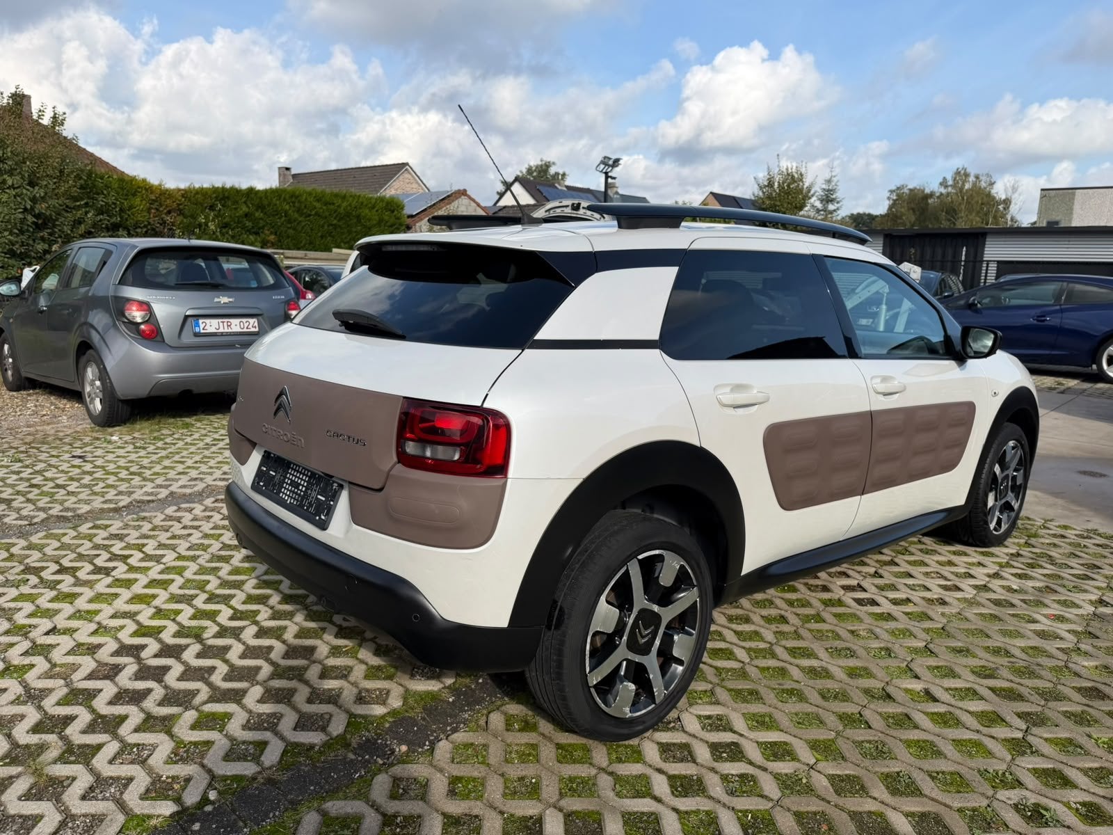 Citroen C4 Cactus EXPORT HANDELAAR, Voorwielaandrijving, Euro 5, Gebruikt, 1199 cc