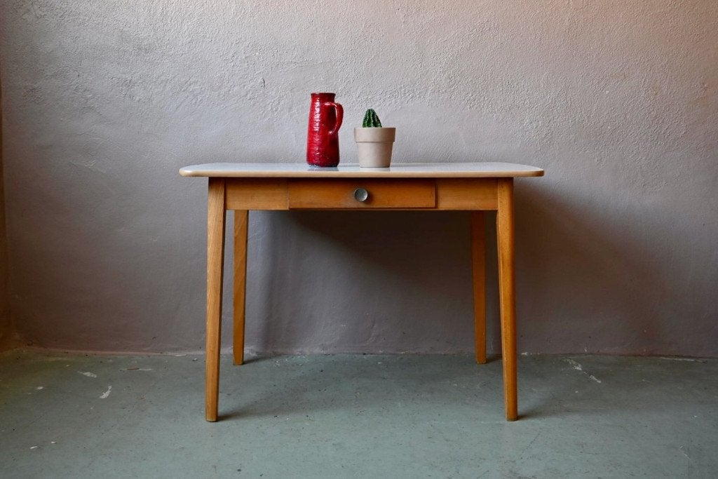 Table formica vintage années 50 pieds fuselés, Maison & Meubles, Autres essences de bois, Quatre personnes, Vintage, 100 à 150 cm