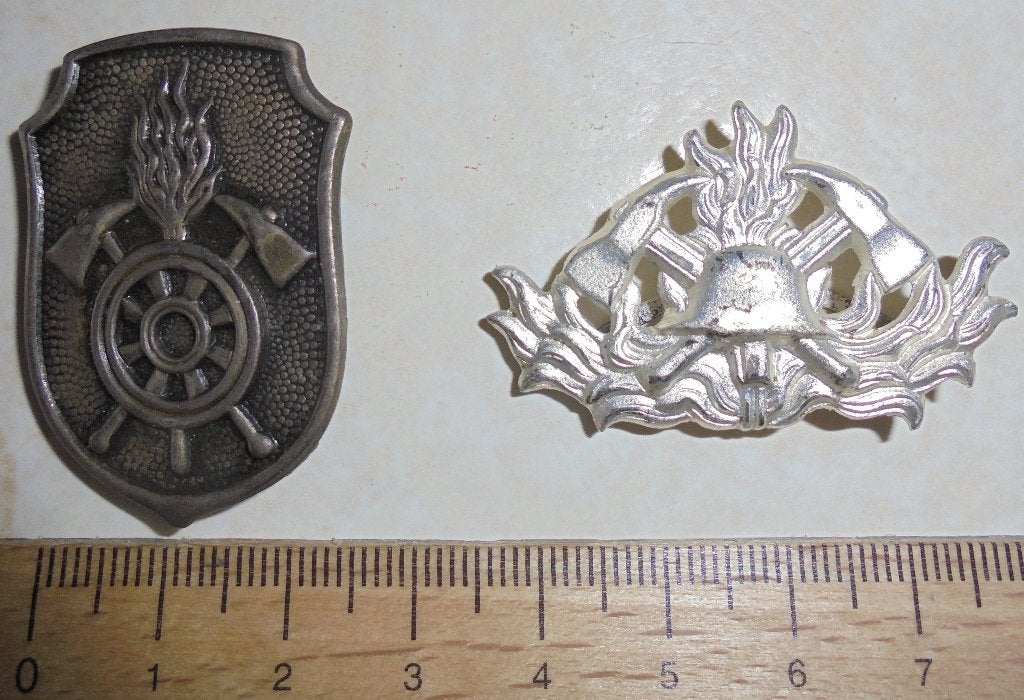 2 emblèmes : sapeurs-pompiers allemands, Bayern et National, Collections, Objets militaires | Général, Enlèvement ou Envoi, Autres