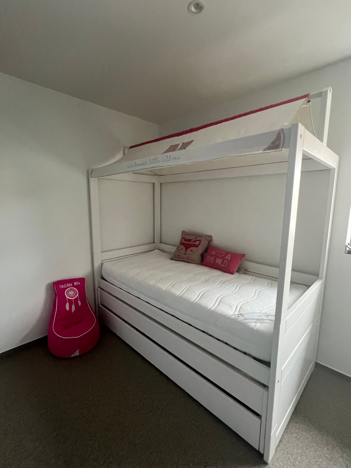 Kinderbed Lifetime kidsrooms met stoffen dak en 2de bed+lade, Huis en Inrichting, Slaapkamer | Stapelbedden en Hoogslapers, Ophalen