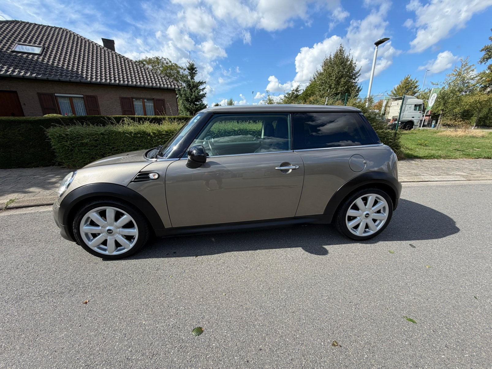 MINI One 1.6i PANO/AIRCO/HALF LEDER/ALU 17”, Auto's, Voorwielaandrijving, 4 zetels, Zwart, 72 kW