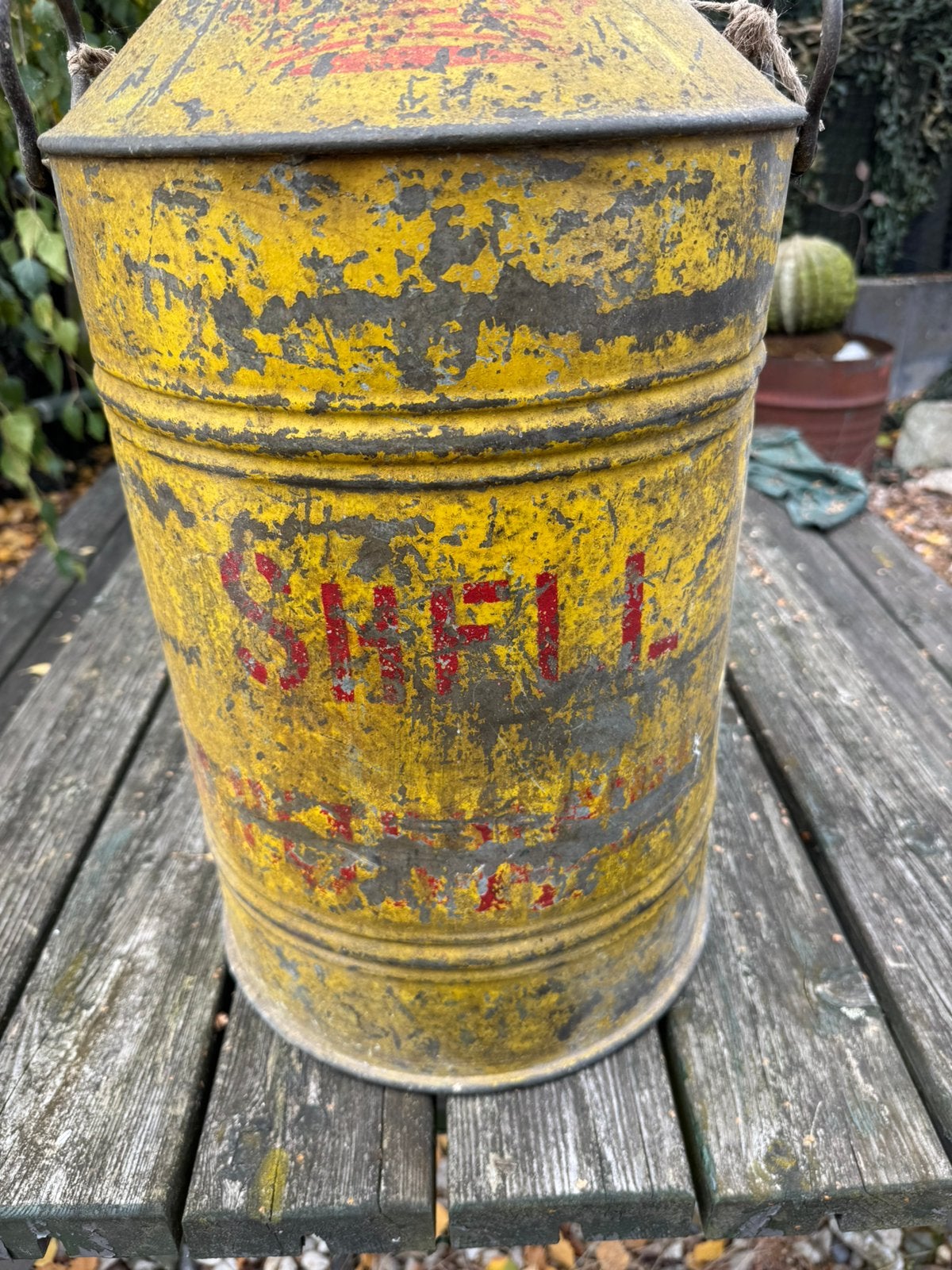Ancien bidon d'huile/bidon XL SHELL, Collections, Panneau publicitaire, Enlèvement ou Envoi, ., Utilisé