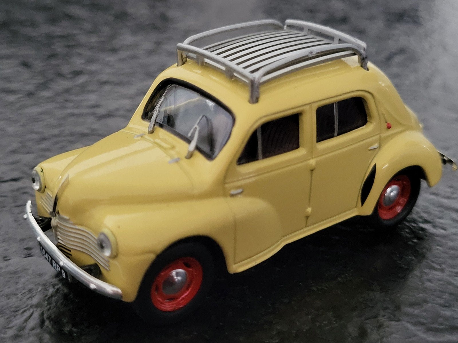 Renault 4CV Berline 1947., Enlèvement ou Envoi