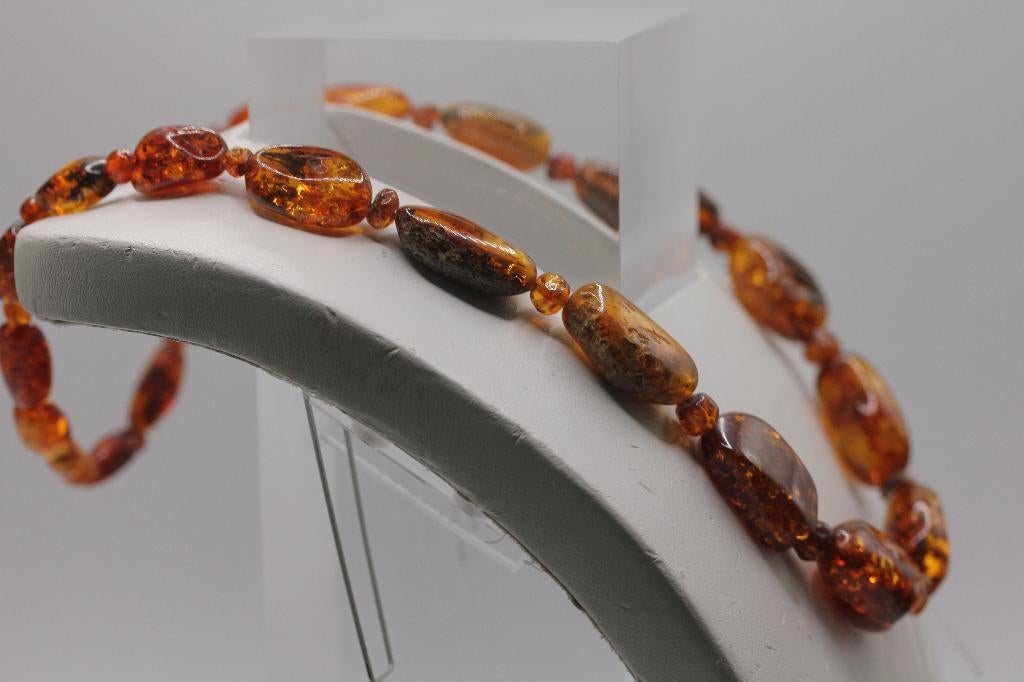 ketting Baltisch amber, Oranje, Ophalen of Verzenden, Zo goed als nieuw, Steen of Mineraal