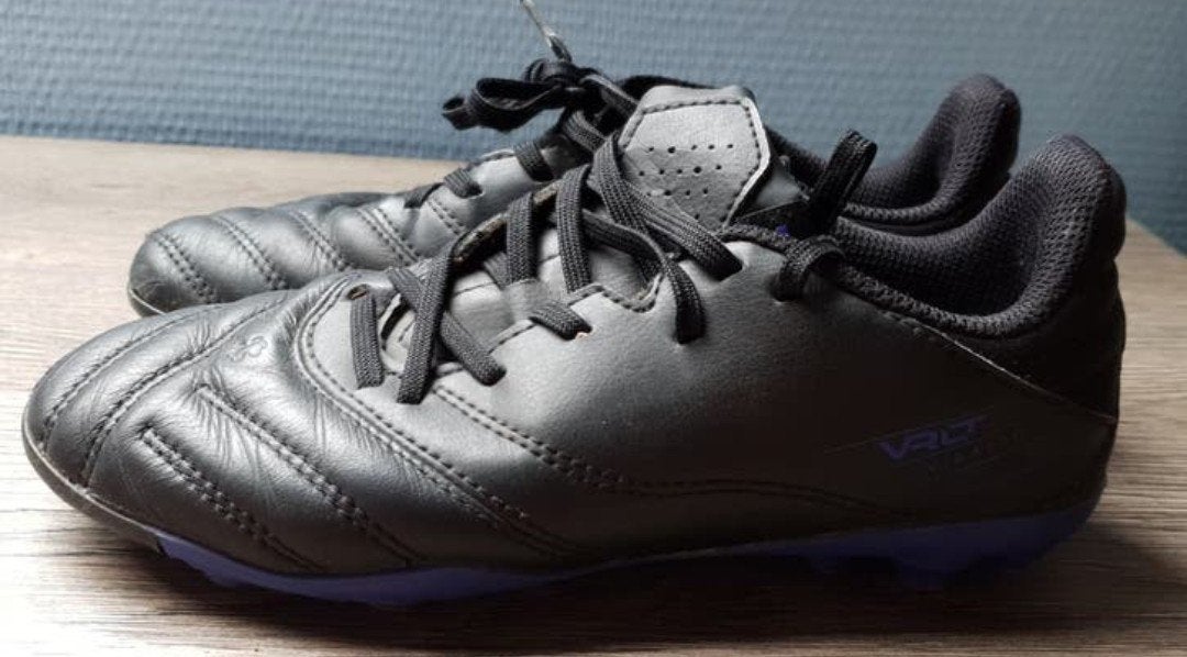 Kipsta Viralto I MG Voetbalschoenen Zwart - Maat 37, Enlèvement ou Envoi, Utilisé, Chaussures