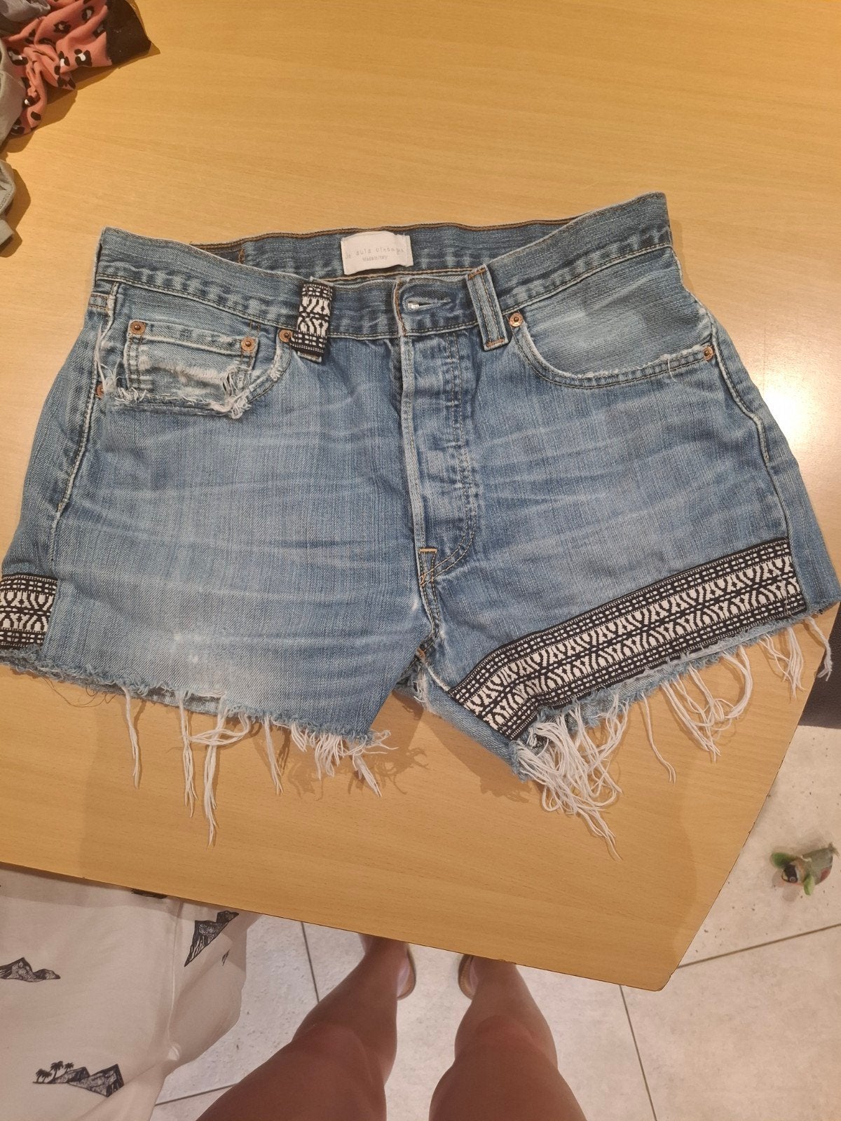 Korte broek van Levis, Kleding | Dames, Spijkerbroeken en Jeans, Blauw, Ophalen of Verzenden, Zo goed als nieuw, W28 - W29 (confectie 36)