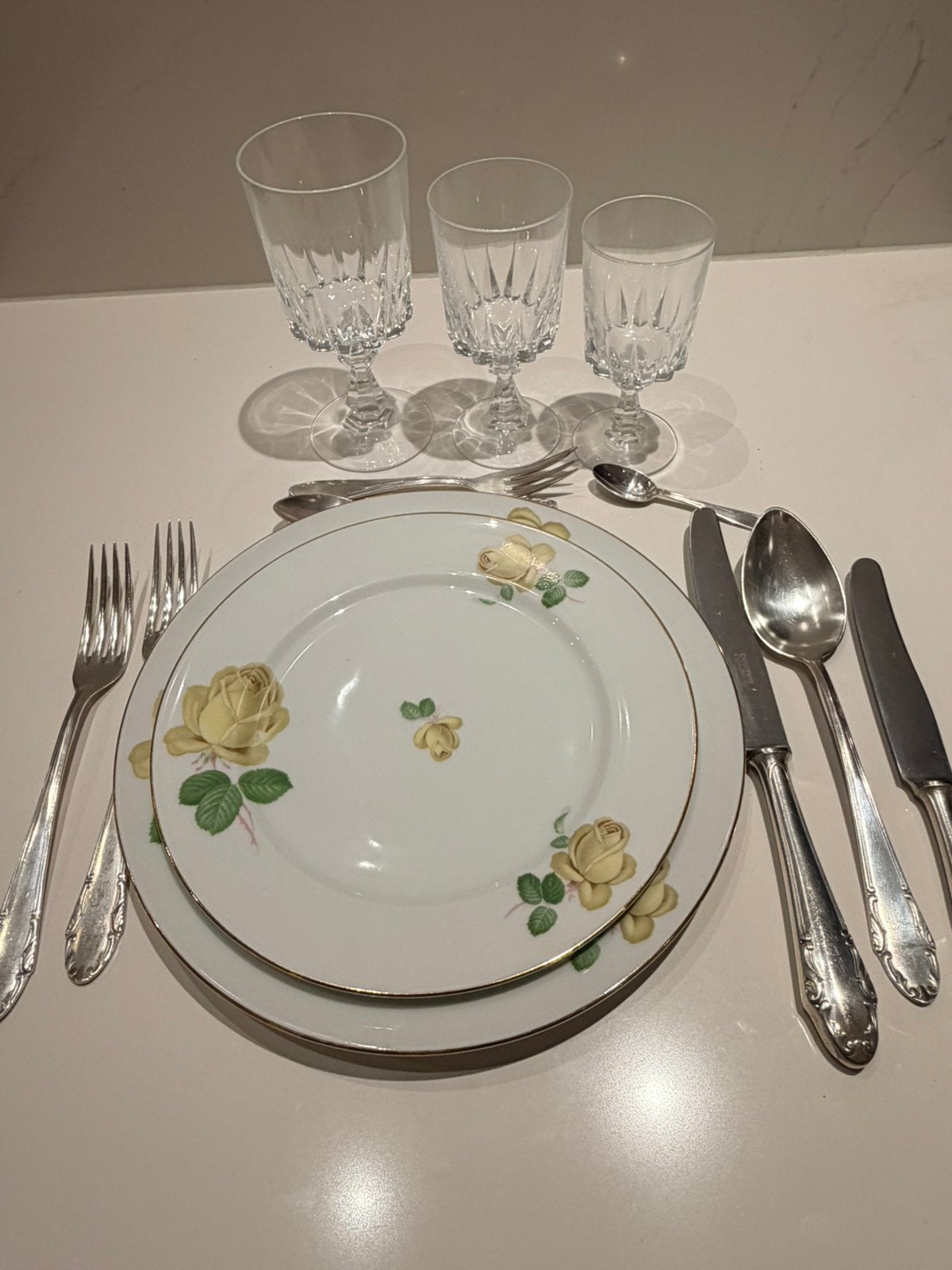 Belle vaisselle vintage 12p Thomas Rosental -option complète, Maison & Meubles, Enlèvement, Comme neuf, Vintage, Assiettes(s)