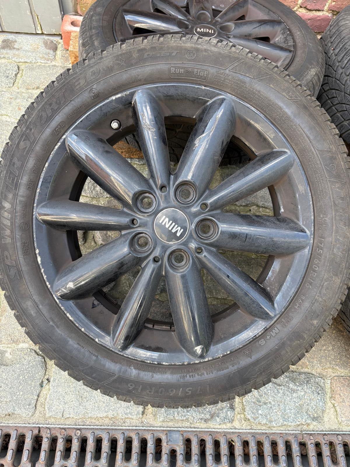 Mini R56 wintervelgen + banden, Ophalen, Winterbanden, Band(en)