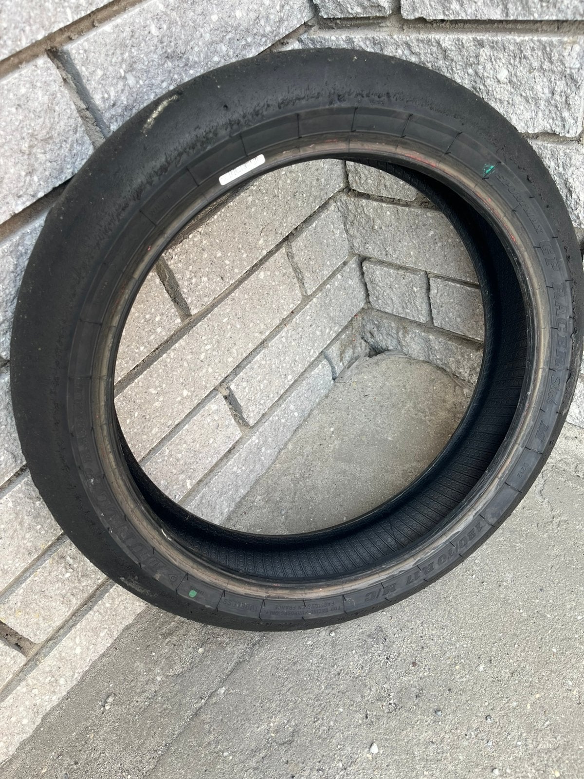 Pneus avant slick dunlop gp racer d212, Enlèvement, Utilisé