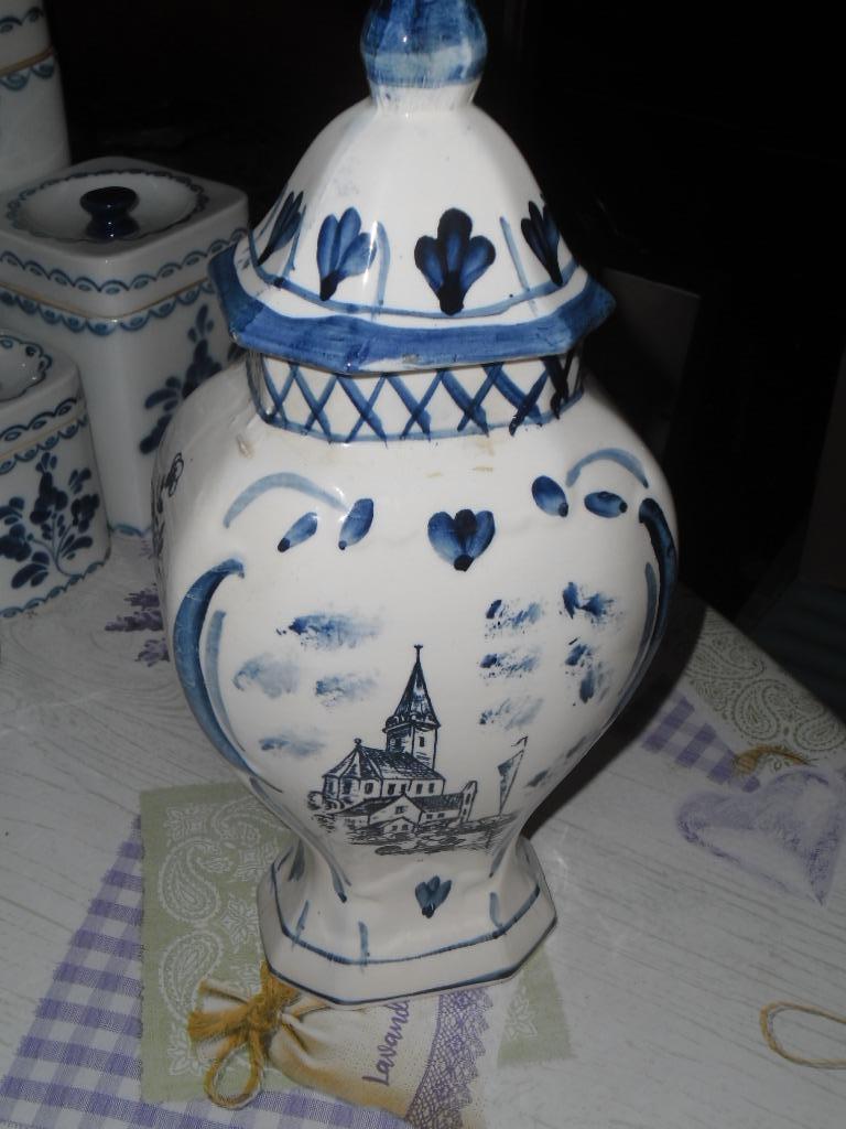 pot met hoed of bloempot, Ophalen