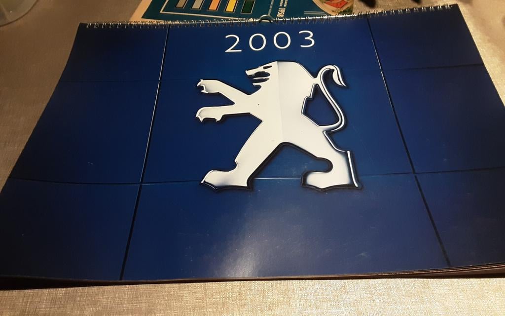 Peugeot calender calendrier 2003, Collections, Enlèvement ou Envoi