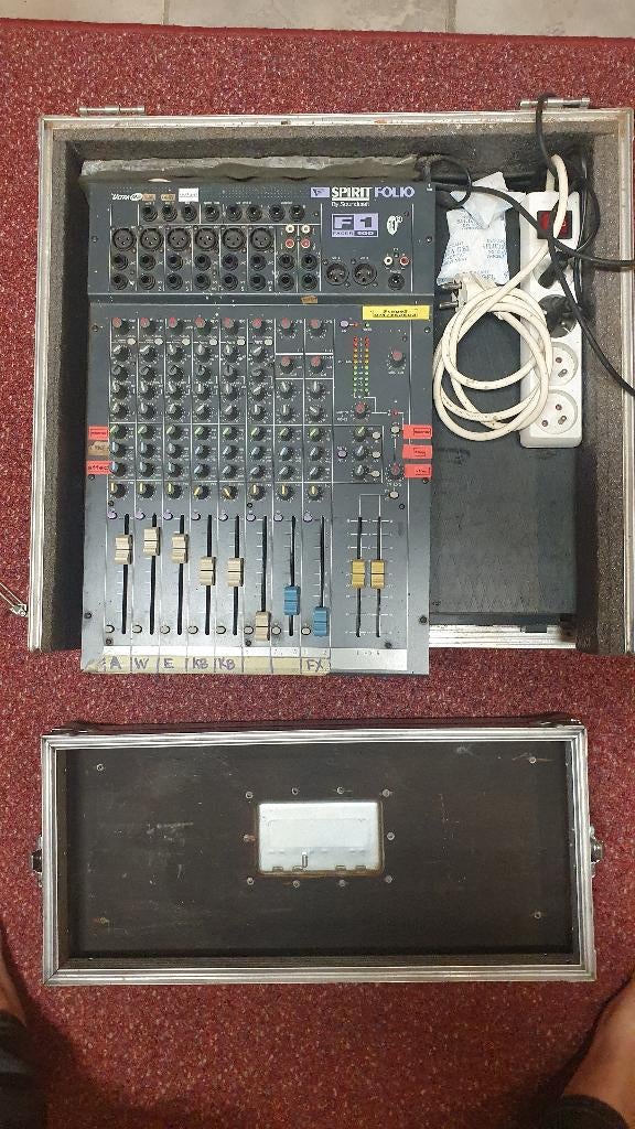 Table de mixage Soundcraft Folio Spirit F1 + Roland DEP3, Musique & Instruments, Tables de mixage, Enlèvement, Utilisé, 10 à 20 canaux