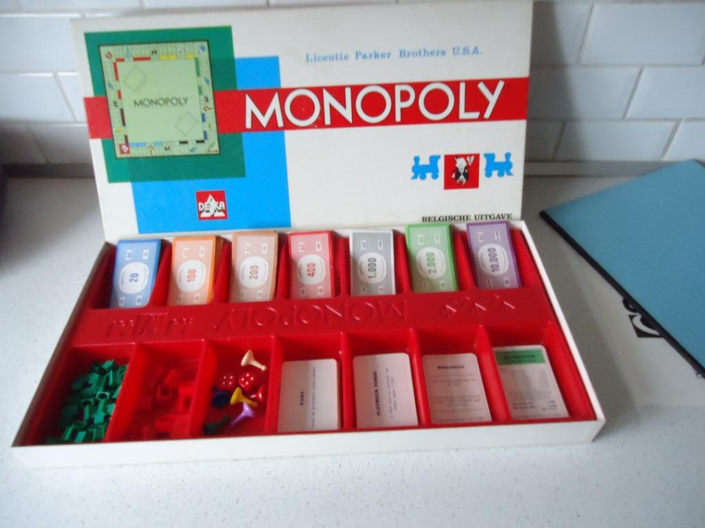 Vintage "Monopoly" van Deska in Nieuwe staat !, Hobby en Vrije tijd, Vijf spelers of meer, Ophalen of Verzenden, Zo goed als nieuw