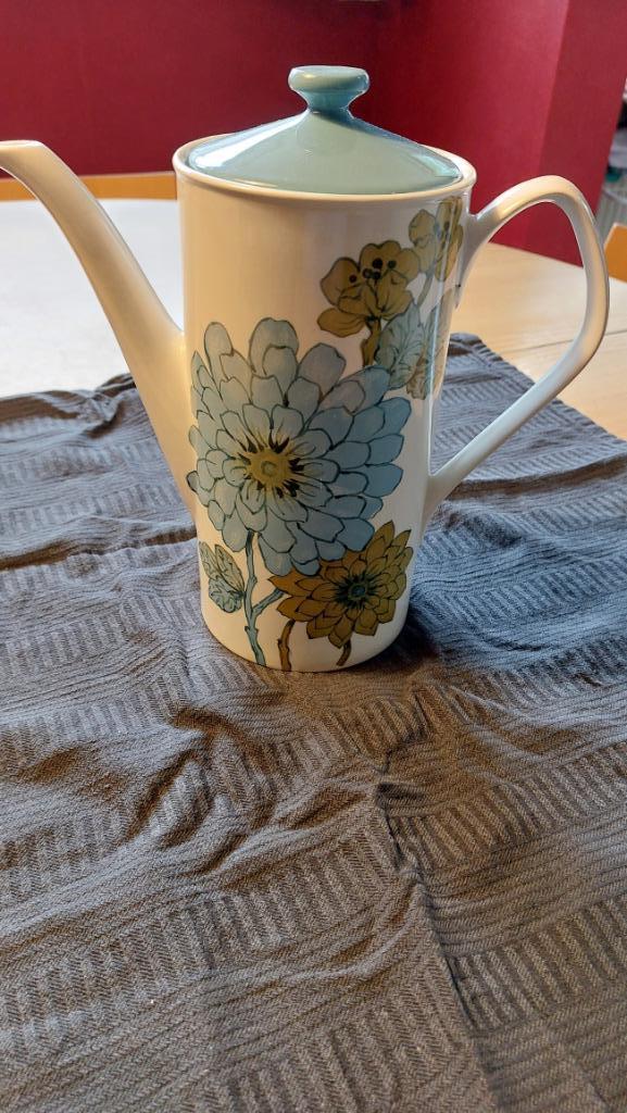 Cafetière grande contenance vintage britannique fleuri, Antiquités & Art, Enlèvement ou Envoi