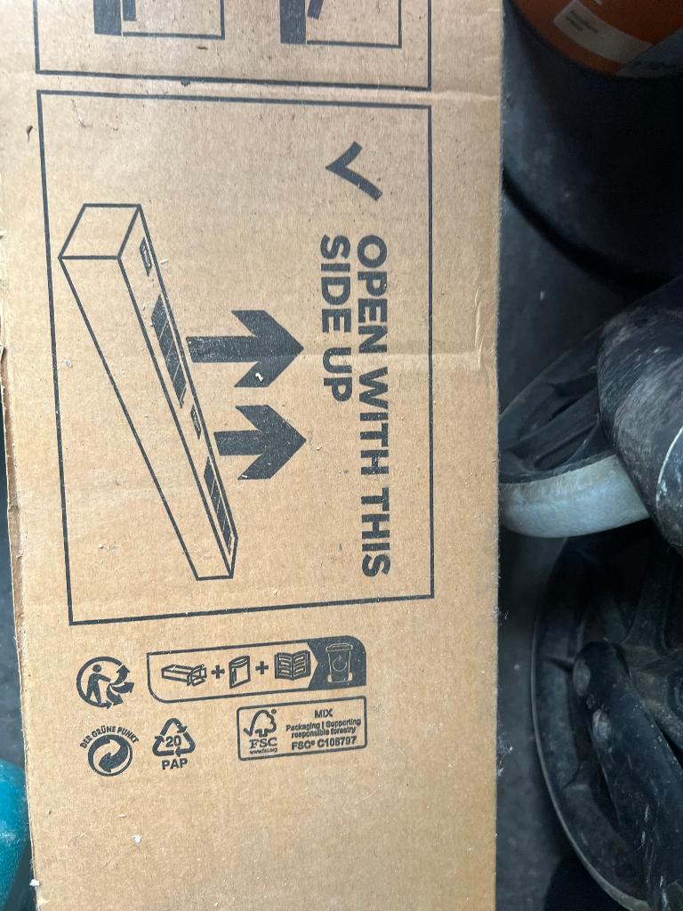 Store Thule avec adaptateur VW T5-T6 + kit tendeurs 307916, Enlèvement, Neuf