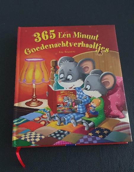 Een Minuut Goedenacht Verhaaltjes, Ophalen of Verzenden, Zo goed als nieuw