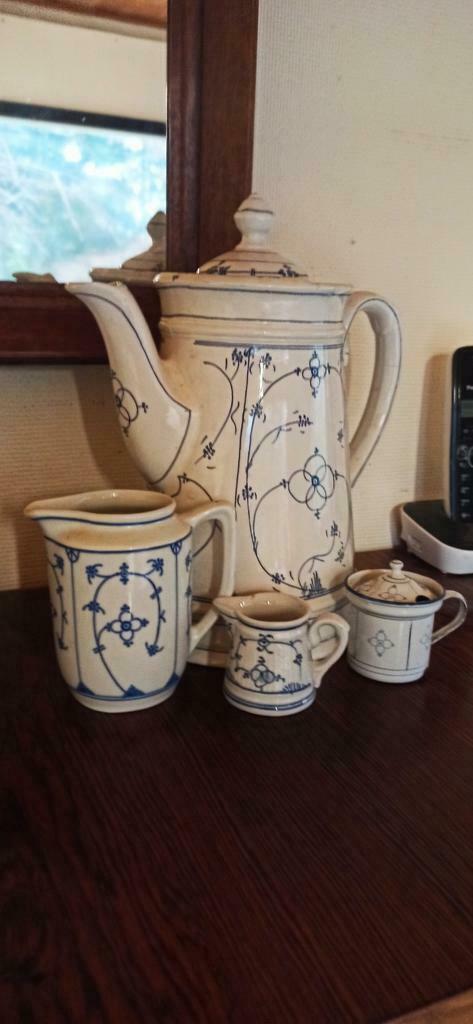 Koffiezetapparaat en melkkannen, Antiek en Kunst, Ophalen
