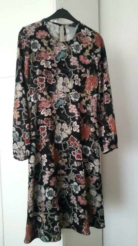 halflang gebloemd kleed met lange mouwen maat 38 TINTORETTO, Kleding | Dames, Ophalen of Verzenden, Zo goed als nieuw, Maat 38/40 (M)