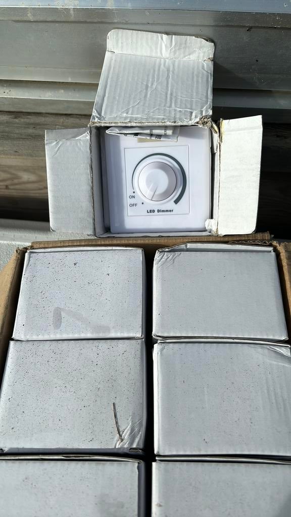 Dim schakelaars 7 stuks, Doe-het-zelf en Bouw, Elektriciteit en Kabels, Ophalen, Zo goed als nieuw