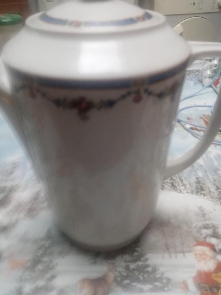 Cafetière porcelaine, Enlèvement