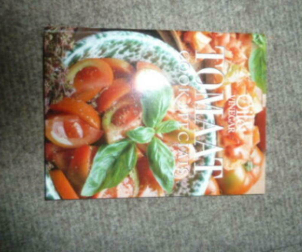 kook boek Oil & Vinegar TOMAAT COOK SPECIALS, Enlèvement ou Envoi, Utilisé