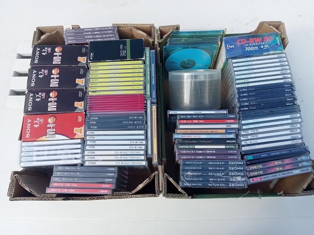 DVD et CD vierge., CD & DVD, Enlèvement
