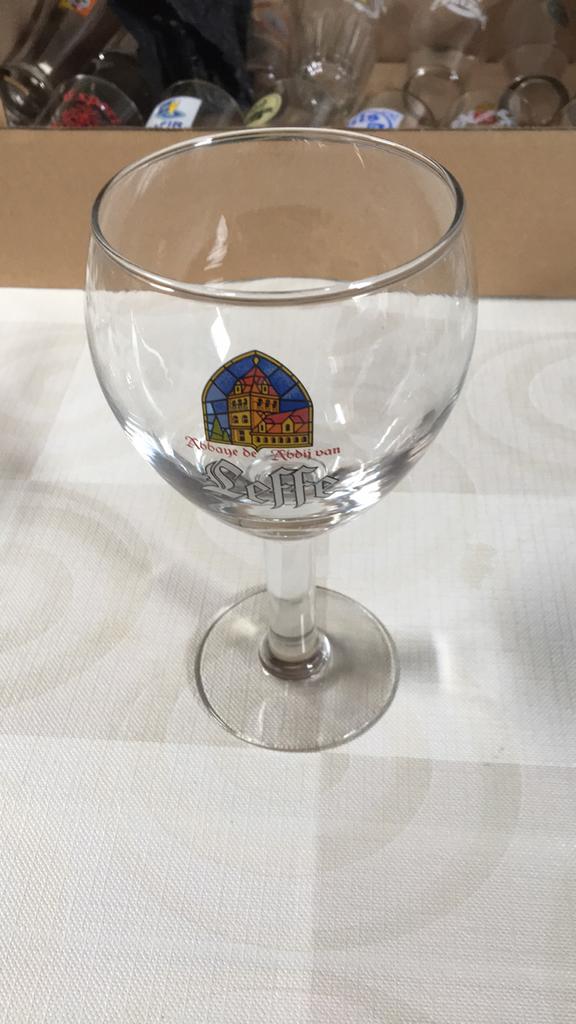 Verre à bière Leffe, Collections, Marques de bière, Enlèvement ou Envoi, Comme neuf, Verre ou Verres, Leffe