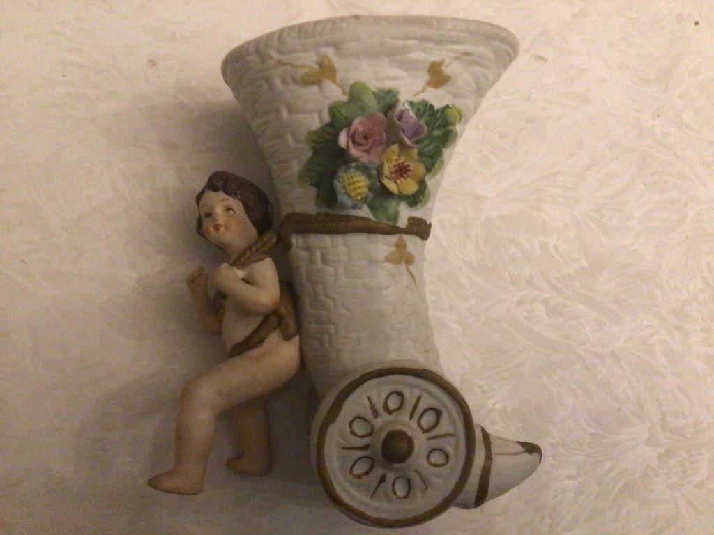 Oud biscuit beeld minnegod engel, Ophalen of Verzenden