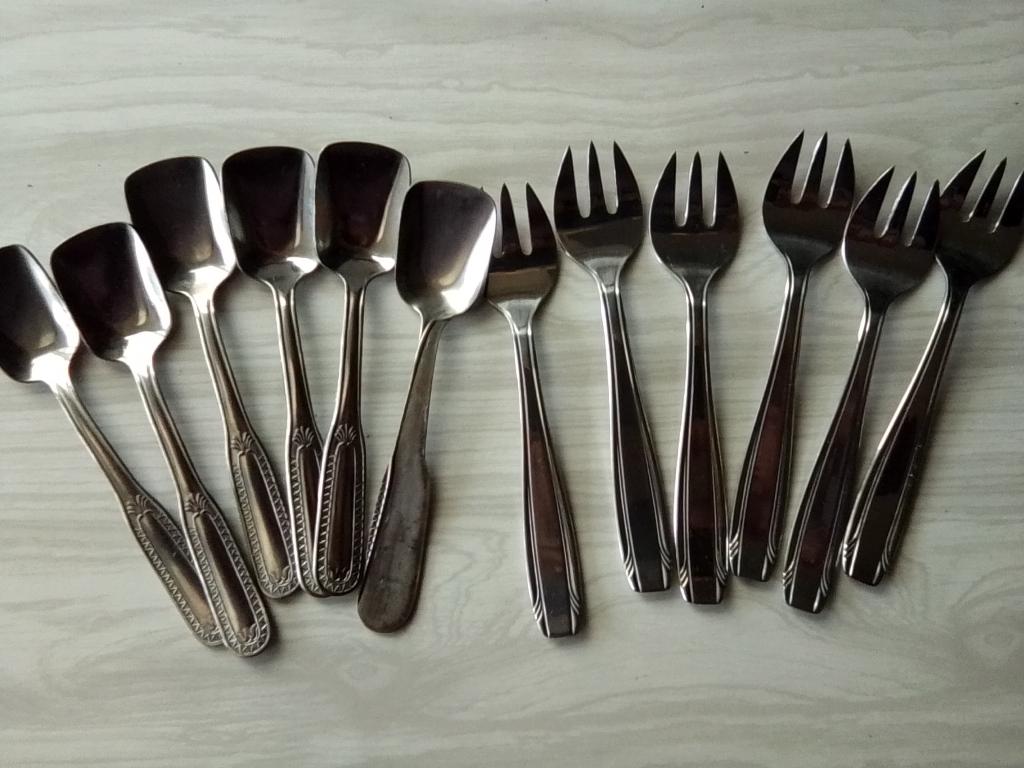 Cuillère à dessert ou café et fourchette à dessert, Enlèvement ou Envoi, Comme neuf, Ensemble de couverts, Résiste au lave-vaisselle
