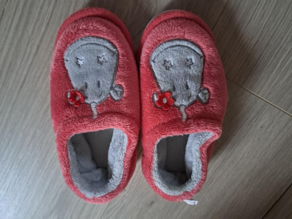 Nieuwe pantoffels noukies maat 22 meisjes, Meisje, Overige typen, Nieuw, Ophalen of Verzenden