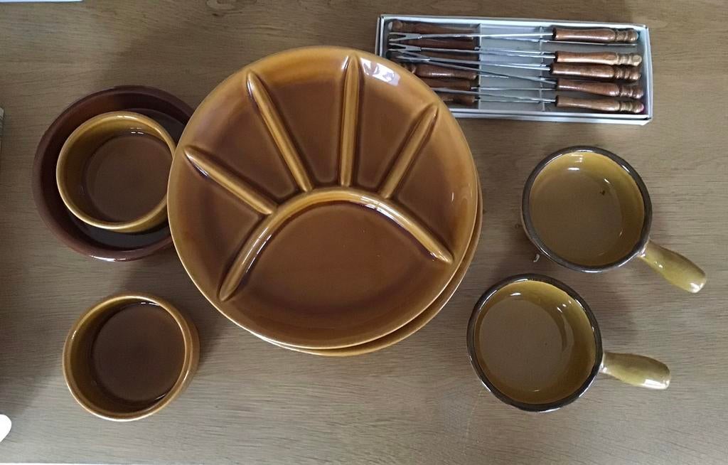 Fondue set met 6 borden, Elektronische apparatuur, Gourmetstellen, Ophalen of Verzenden, Zo goed als nieuw