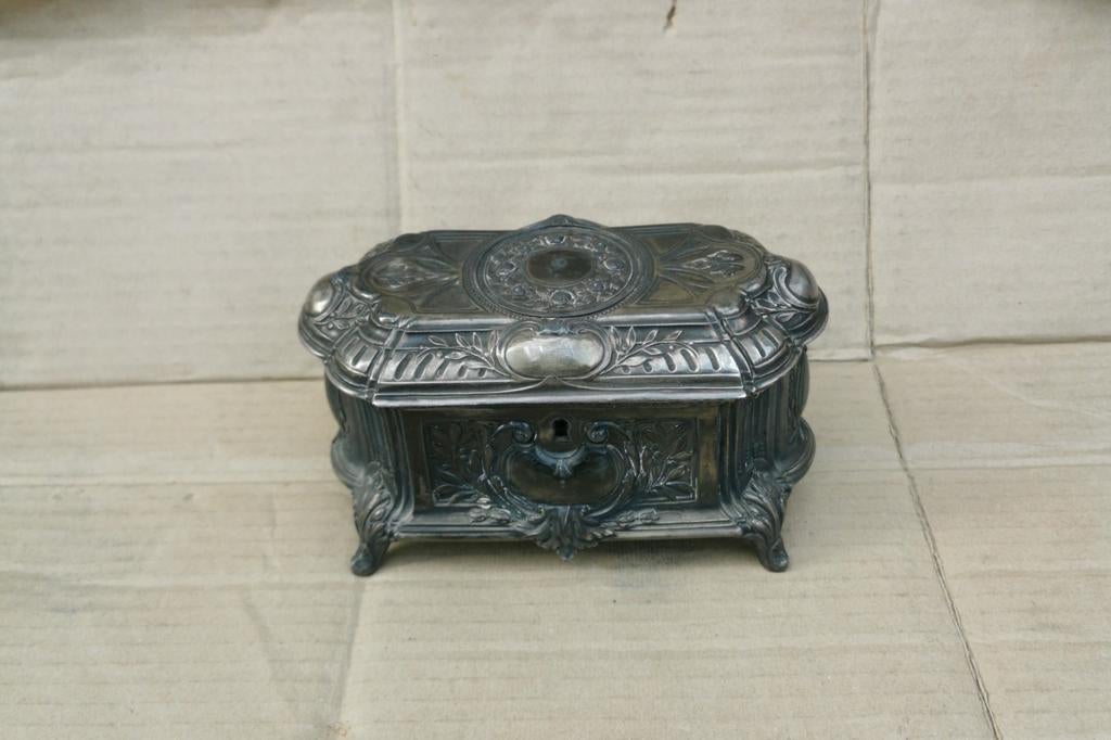 Ancien Boîte de bijoux vantage bon état général propre costo