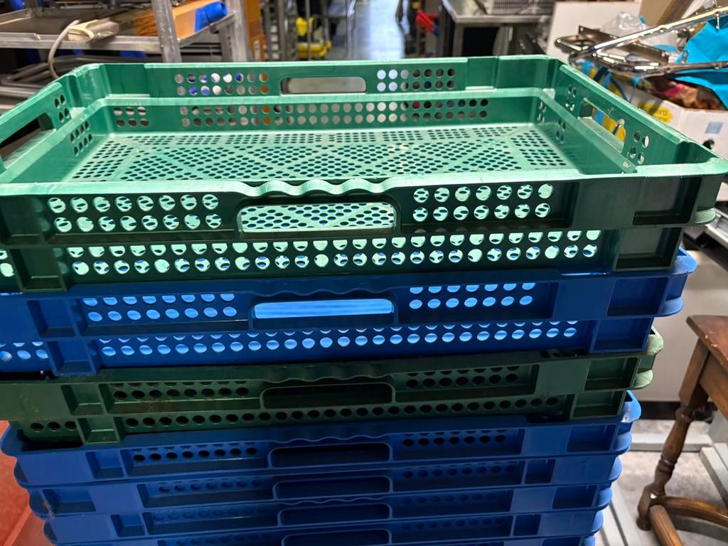 Stapel bakken 40/60 ( zie omschrijving ), Ophalen, Zo goed als nieuw