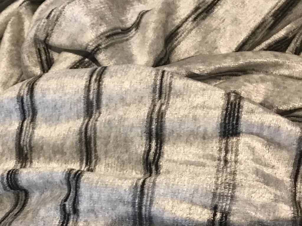 Stof in zachte velours., Hobby en Vrije tijd, Ophalen of Verzenden, Nieuw, Zwart, Polyester