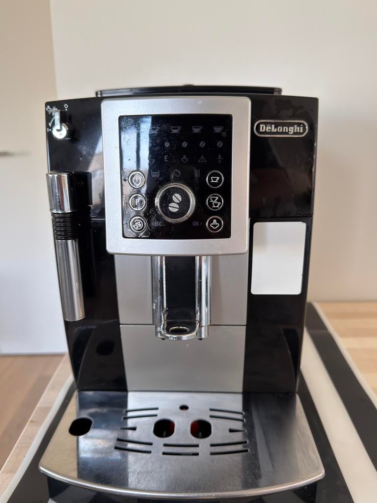 Delonghi Koffiemachine bonen, Enlèvement, Cafetière, Café en grains, Réservoir d'eau amovible
