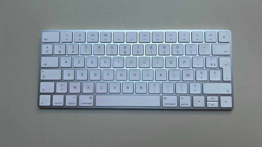 Clavier sans fil Apple, Informatique & Logiciels, Azerty, Comme neuf, Apple, Sans fil