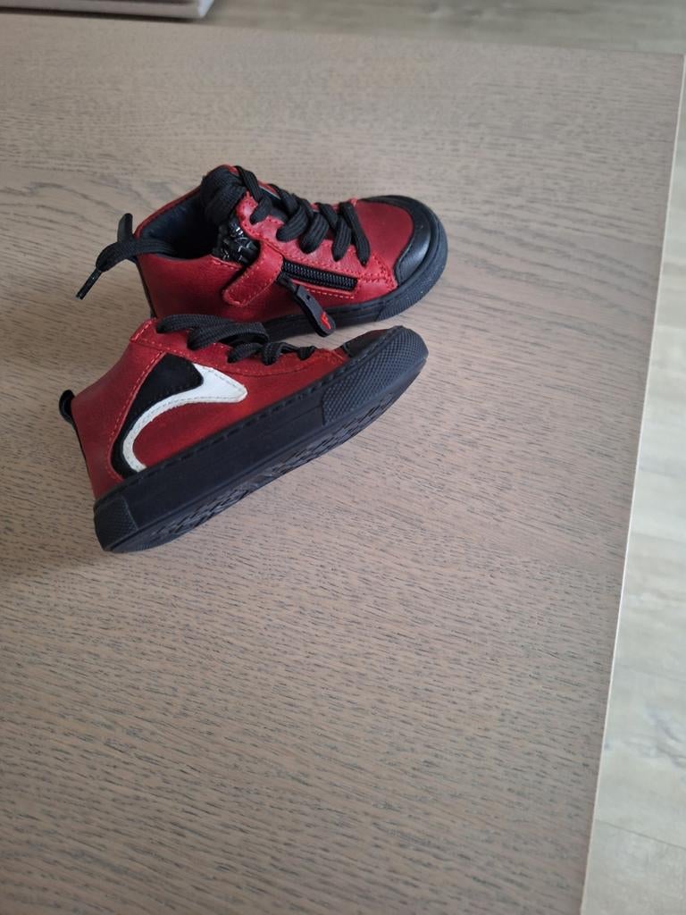 Kinderschoenen, Enlèvement