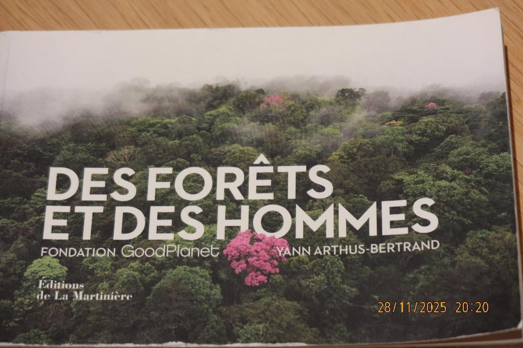 Livre: "les forêts et les hommes", Enlèvement, Utilisé