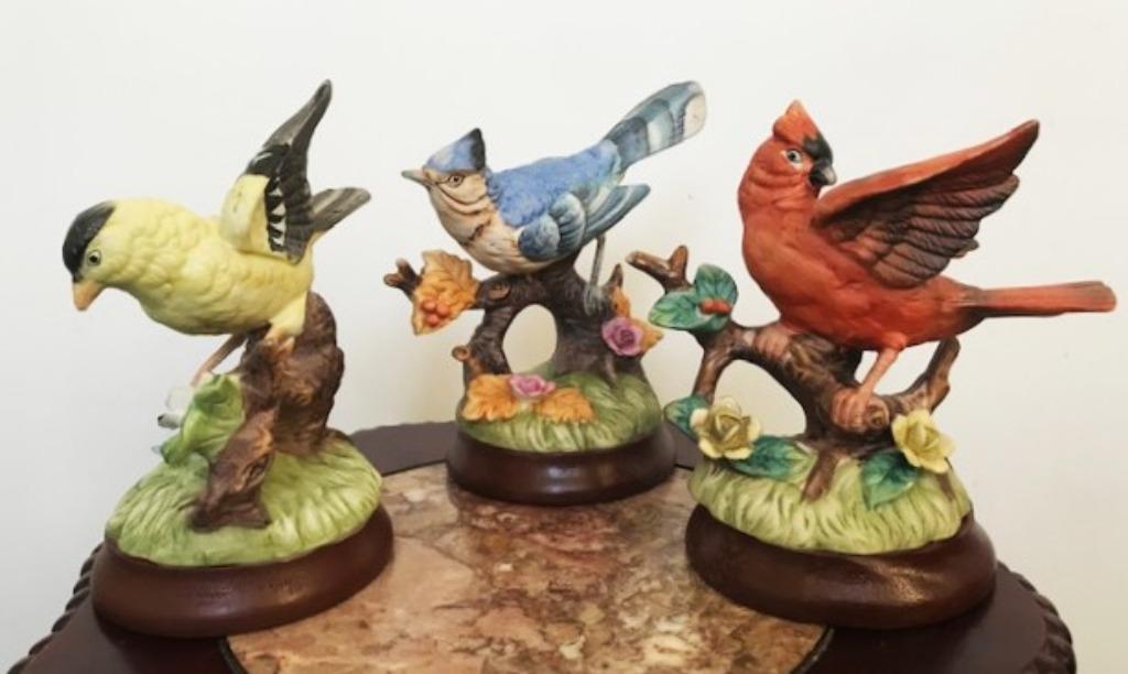 Oiseaux Porcelain figurines bleu jaune rouge Biscuit😍🎁🤗, Enlèvement ou Envoi