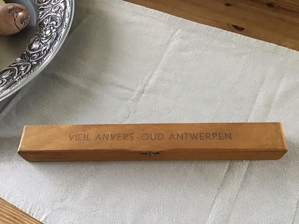 Vieil anvers  long fellow, Enlèvement ou Envoi, Comme neuf