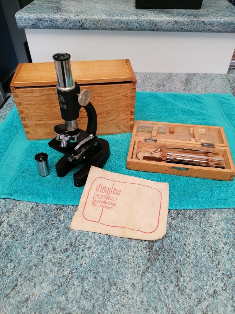 Vintage Japanse microscoop +prepareerkistje HOYA optical '50, Antiek en Kunst, Curiosa en Brocante, Ophalen of Verzenden