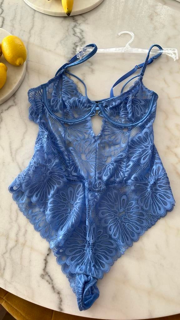 Lingerie body bleu ciel eur 75c neuf, Blauw