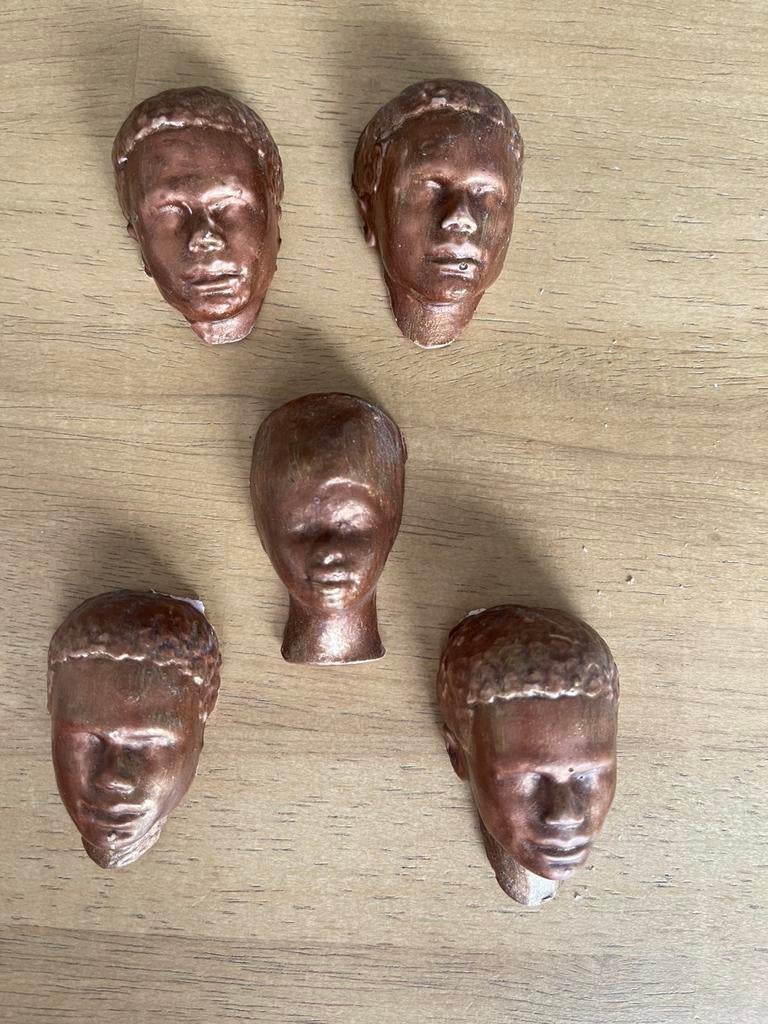 5 faces décoratives en plâtre, Collections, Enlèvement ou Envoi, Utilisé, Humain