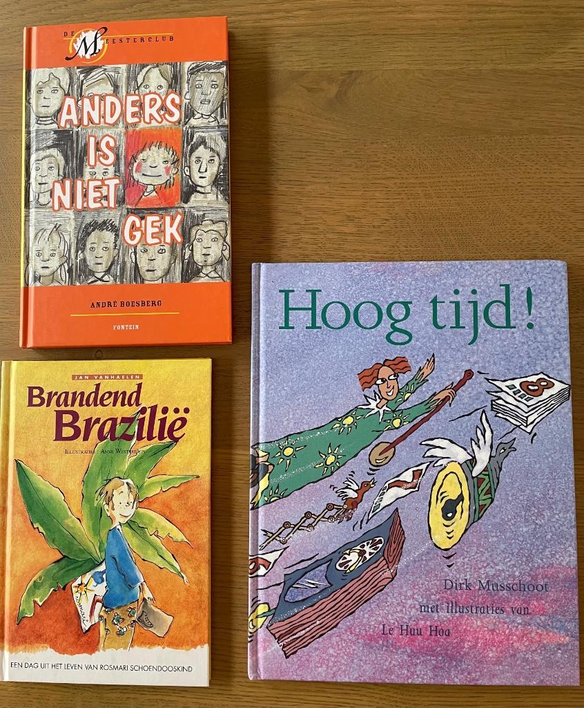 2 jeugdboeken en gedichtenboekje, Ophalen, Zo goed als nieuw