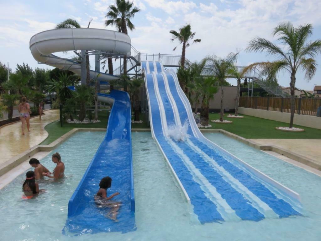 Optie 2026! 300 m van Middell. zee, zwembaden glijbanen top!, 5 personen, Wasmachine, 2 slaapkamers, Recreatiepark