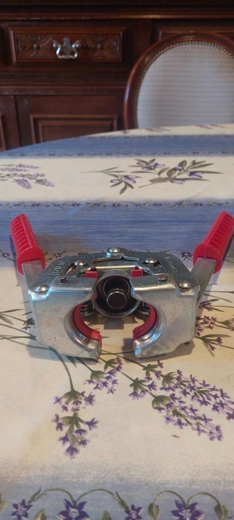 Handmatige kroonkurken stopper, Ophalen of Verzenden, Zo goed als nieuw